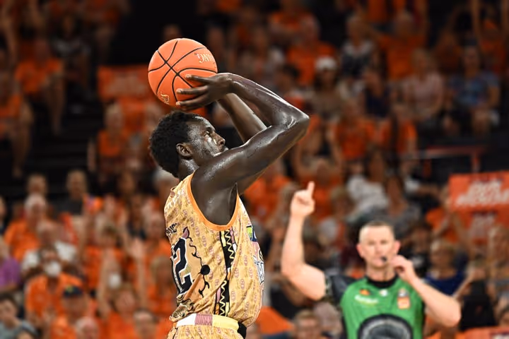 Round 11: Taipans hold out Bullets at home