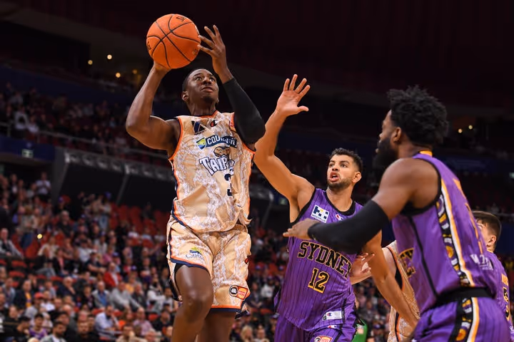 Round 3: Snakes keep winning on the road