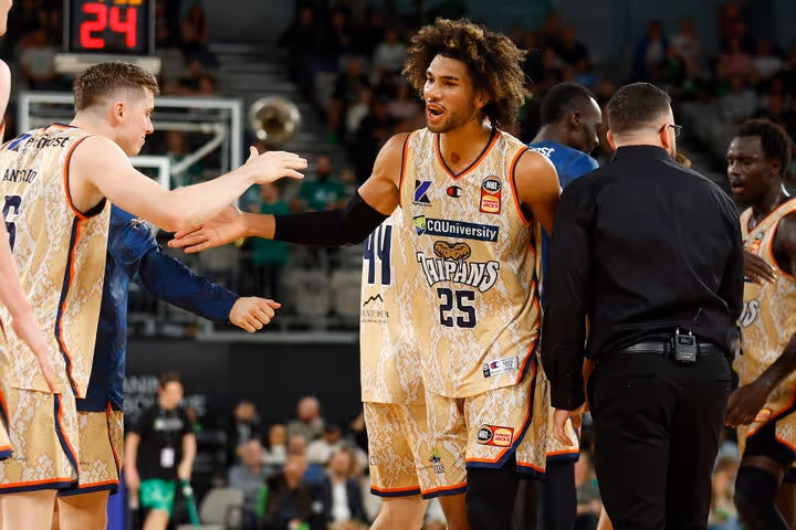 Round 2: Taipans finish all over Phoenix