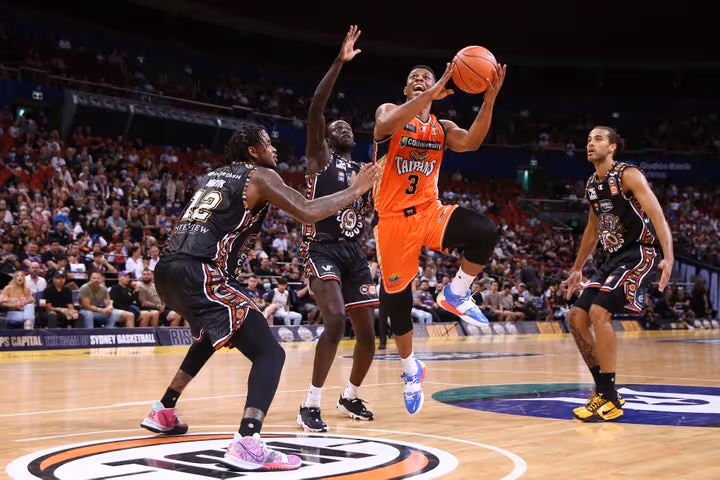 Taipans deliver valiant effort against streaking Kings