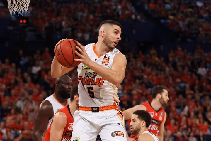 Taipans show spirit out west