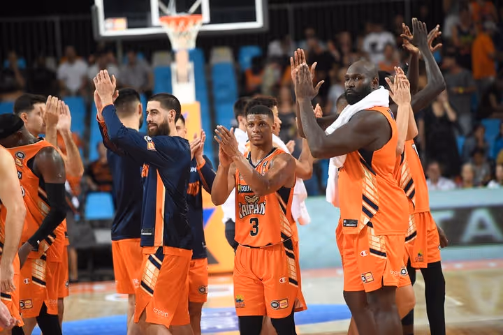 Snake Eyes – Taipans v Hawks