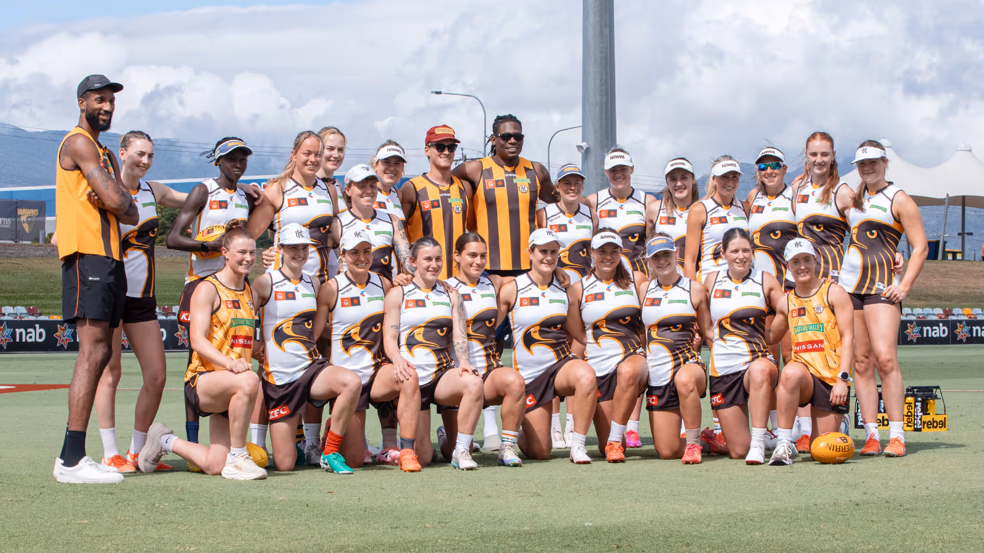 Hawthorn lands in Cairns 🦅