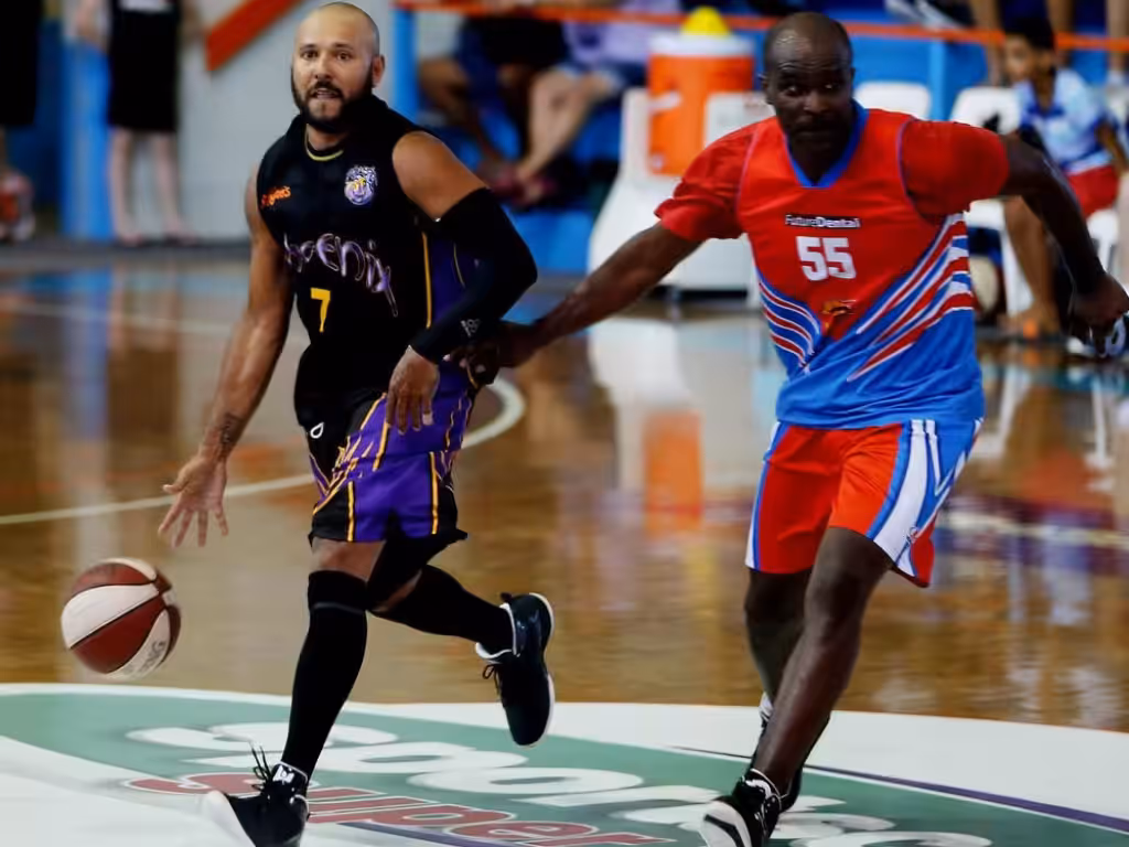 Cropped Gausa Arnold