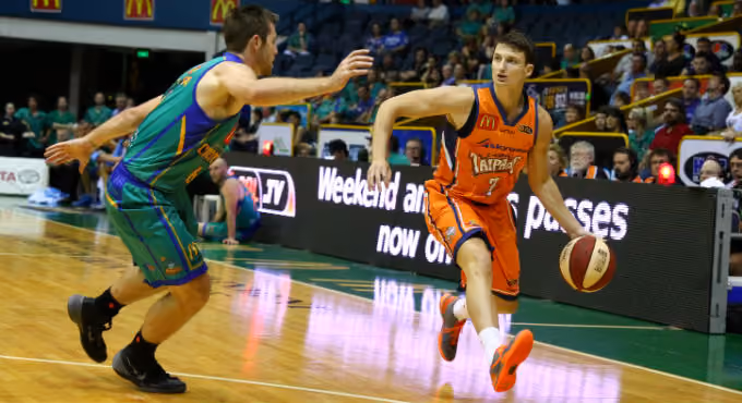 Snakes re-sign Bruce for 2014/15