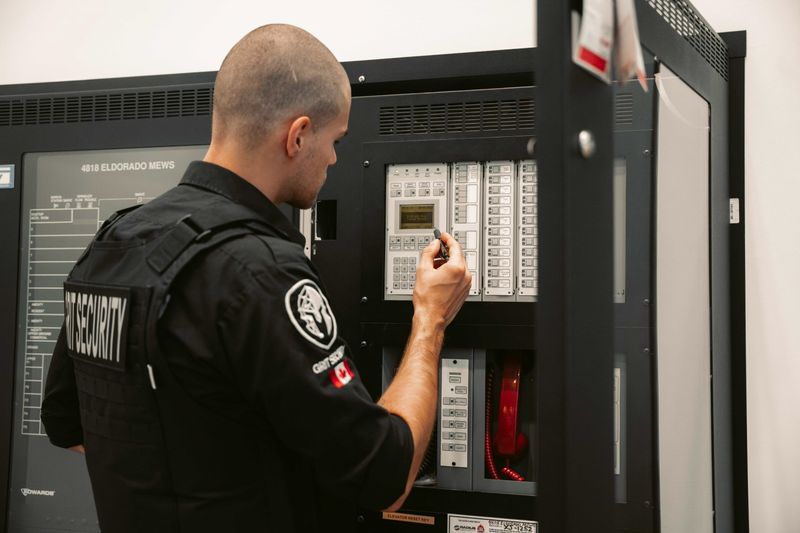 24/7 Factory Security Services in Vancouver for Facilities 2 24/7 Factory Security Services in Vancouver