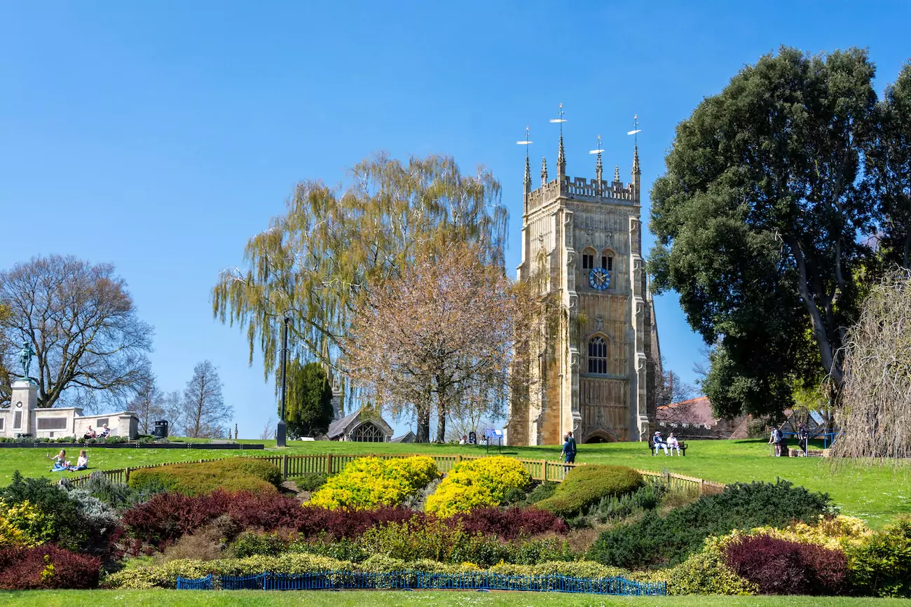 Evesham Abbey Gardens on a sunny day.