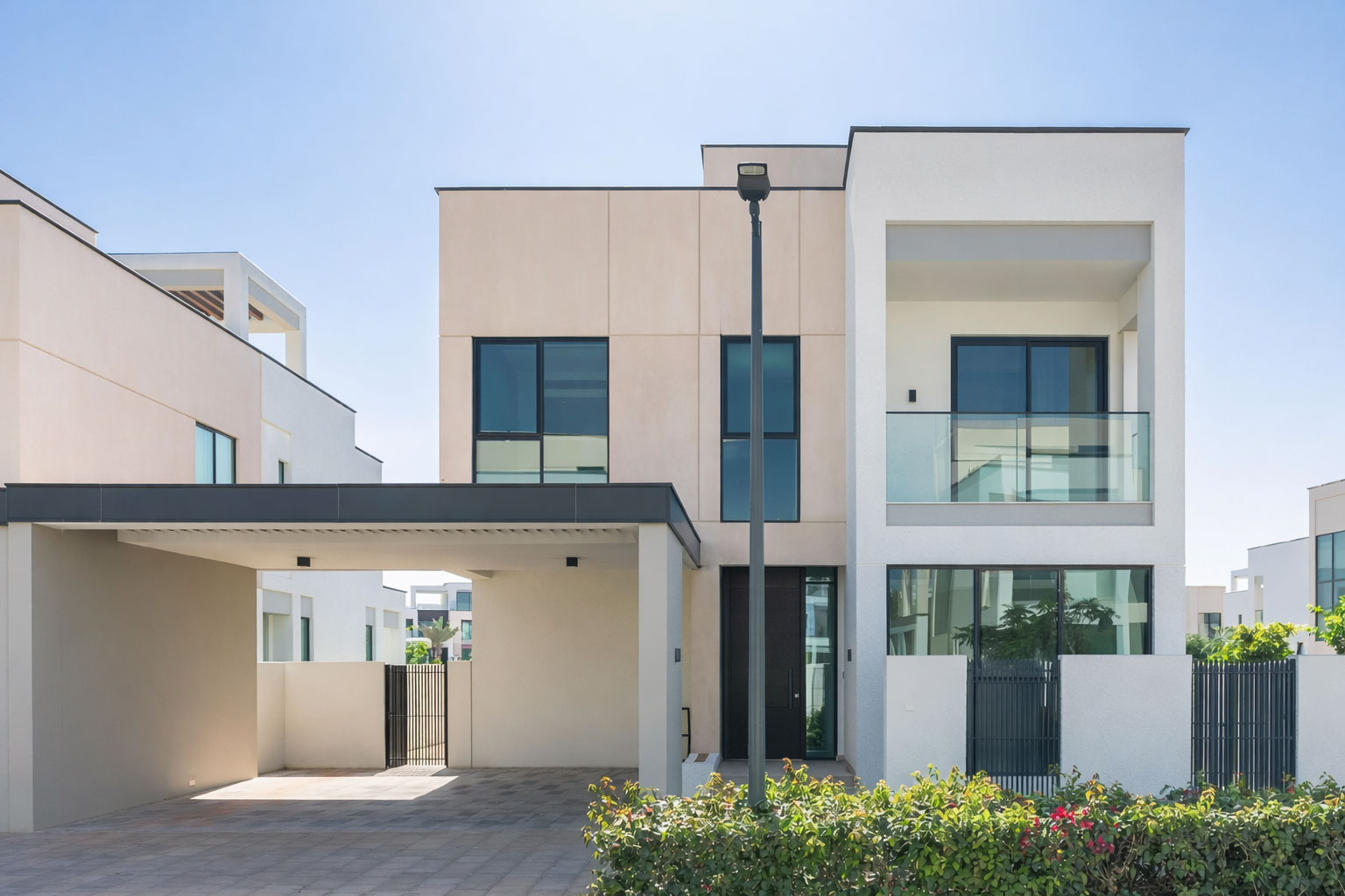 Villa and apartment maintenance in Dubai under a LuxRenov8 annual maintenance contract