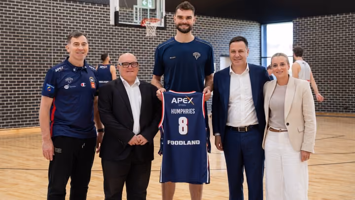 Adelaide 36ers and Foodland extend partnership to end of NBL28