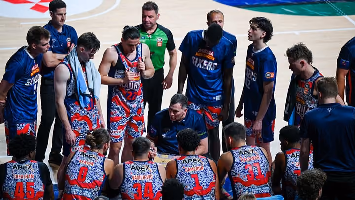Wells: “We found a way” against rebounding Hawks