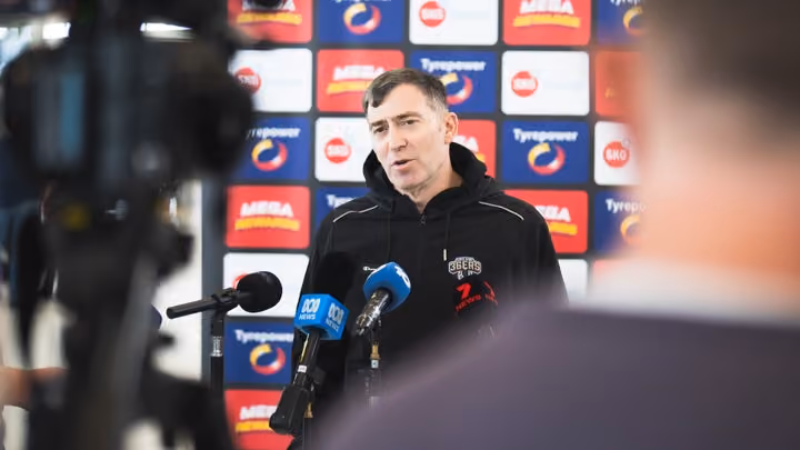 Wells wary of Taipans challenge