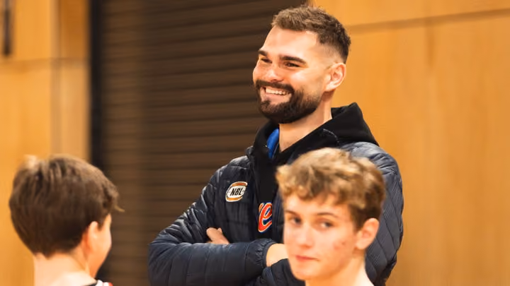 Humphries, Vasiljevic to start pre-season early
