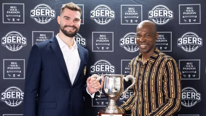 Humphries wins Mark Davis Trophy