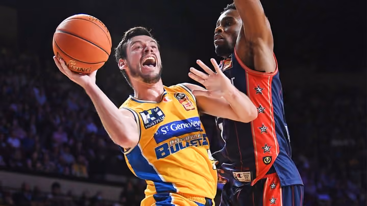 Cadee to face former team in opening round