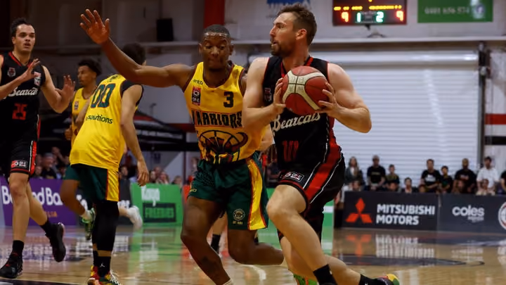McCarron, Galloway in new NBL1 colours