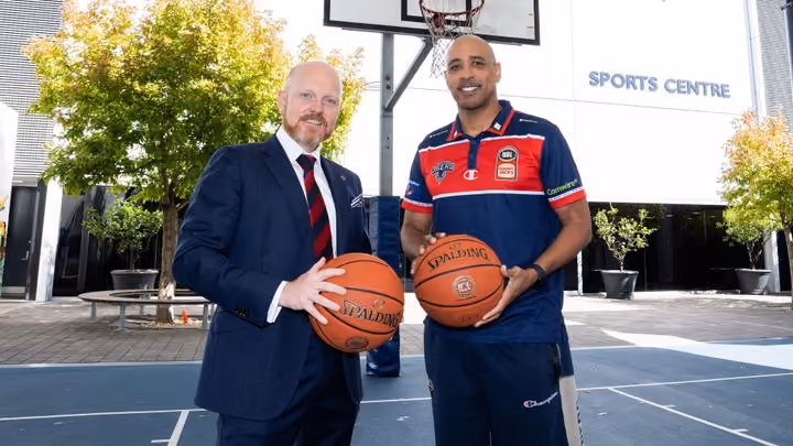 Pulteney Grammar sign as Academy school