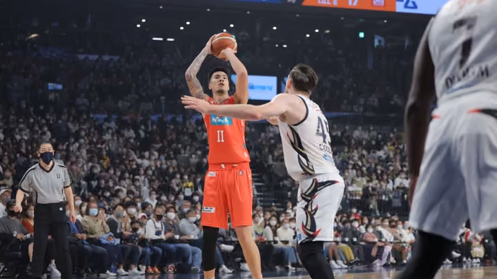 Sotto makes debut in Japan