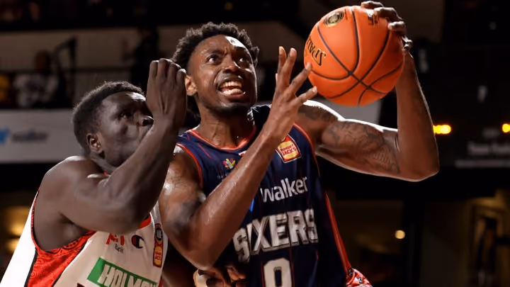 Arch rivals set to lift the roof in Perth