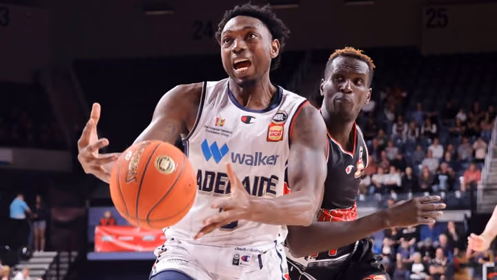 Johnson, Franks lead 36ers past Hawks