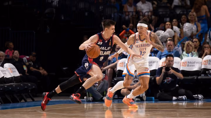 Thunder strike early to beat 36ers