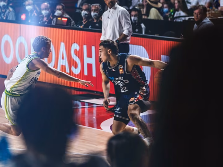 Adelaide 36ers vs SEM Phoenix | CJ Bruton & Hyrum Harris