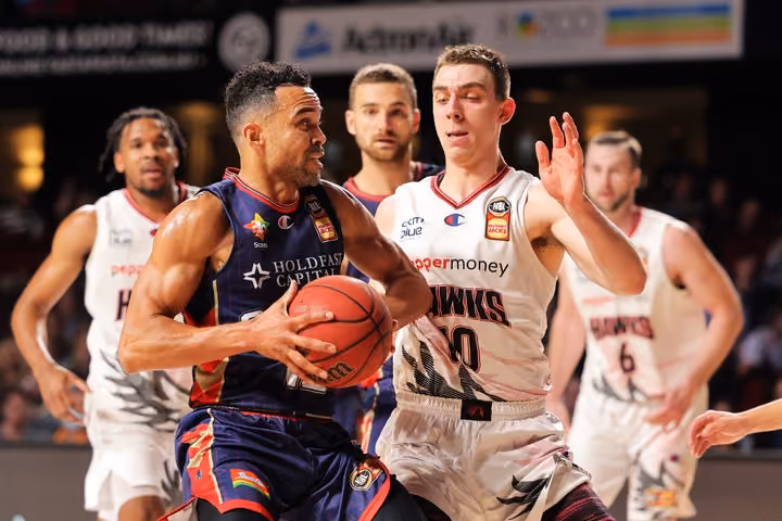Dillon stands tall on tough 36ers night