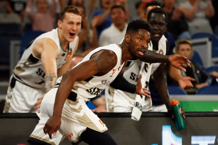 Paul excites on debut but 'Cats overrun 36ers