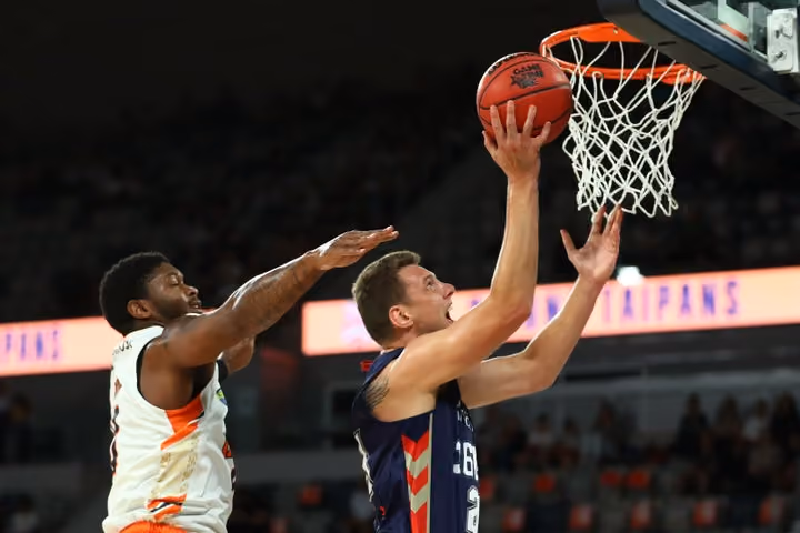 DJ, Sunday show the way as 36ers fire