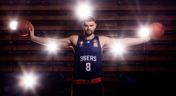 Humphries joins DJ in Sixers' frontcourt to savour