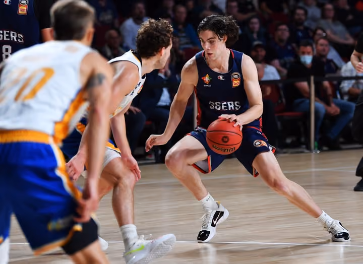 Impressive Sixers open pre-season with big win
