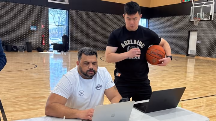 Sixers add Niu development coach and analyst