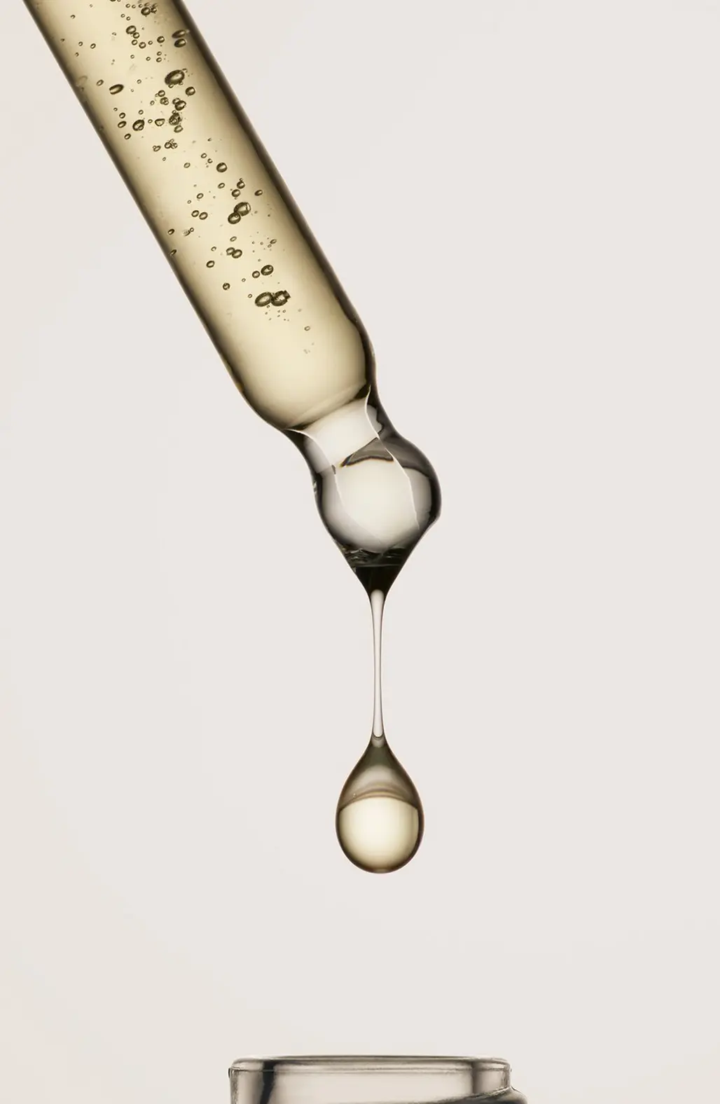 Why Every Perfume Lover Needs A Bottle of Vetiver?
