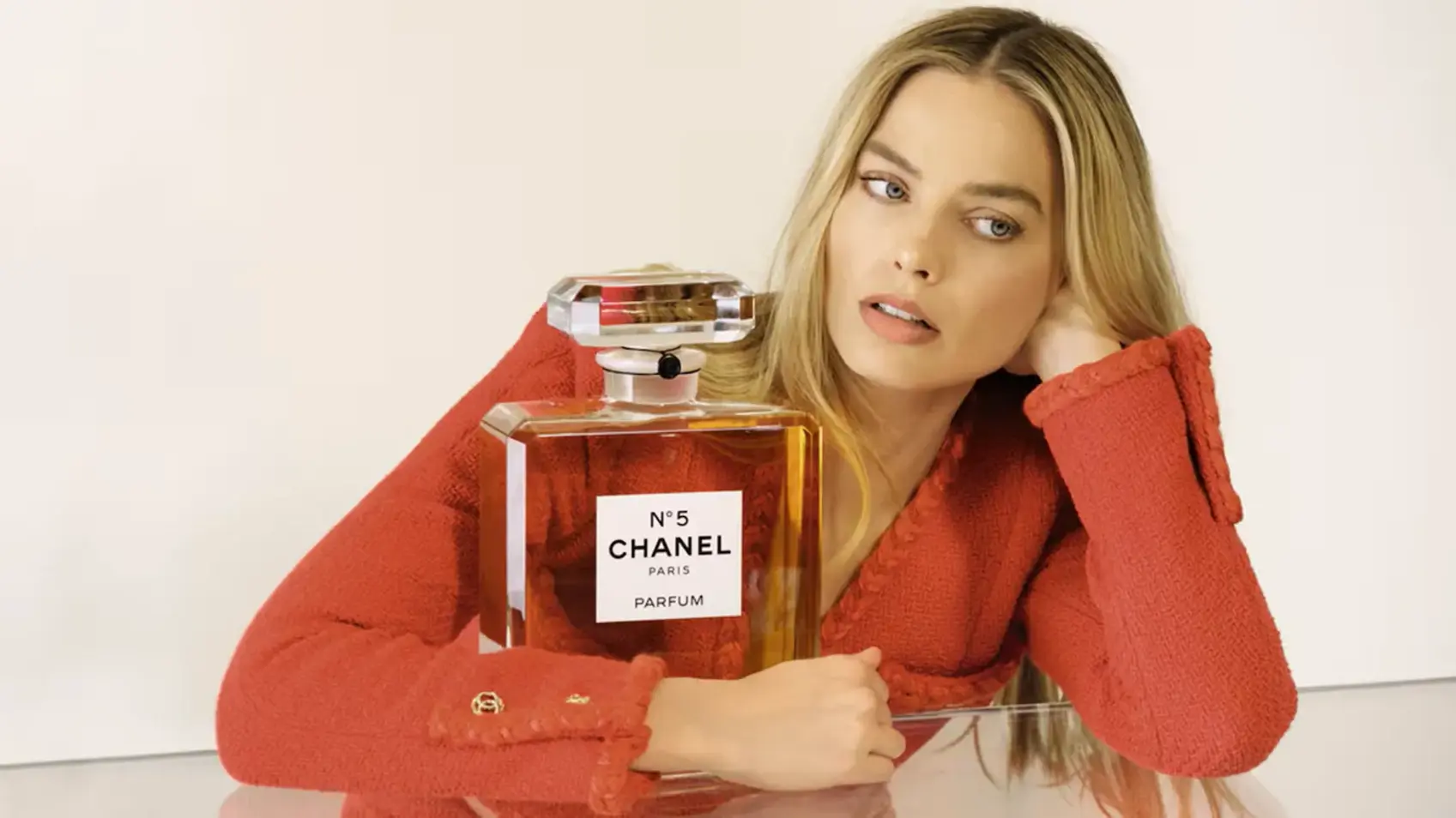 Chanel Announced Margot Robbie As The Face Of Chanel No.5