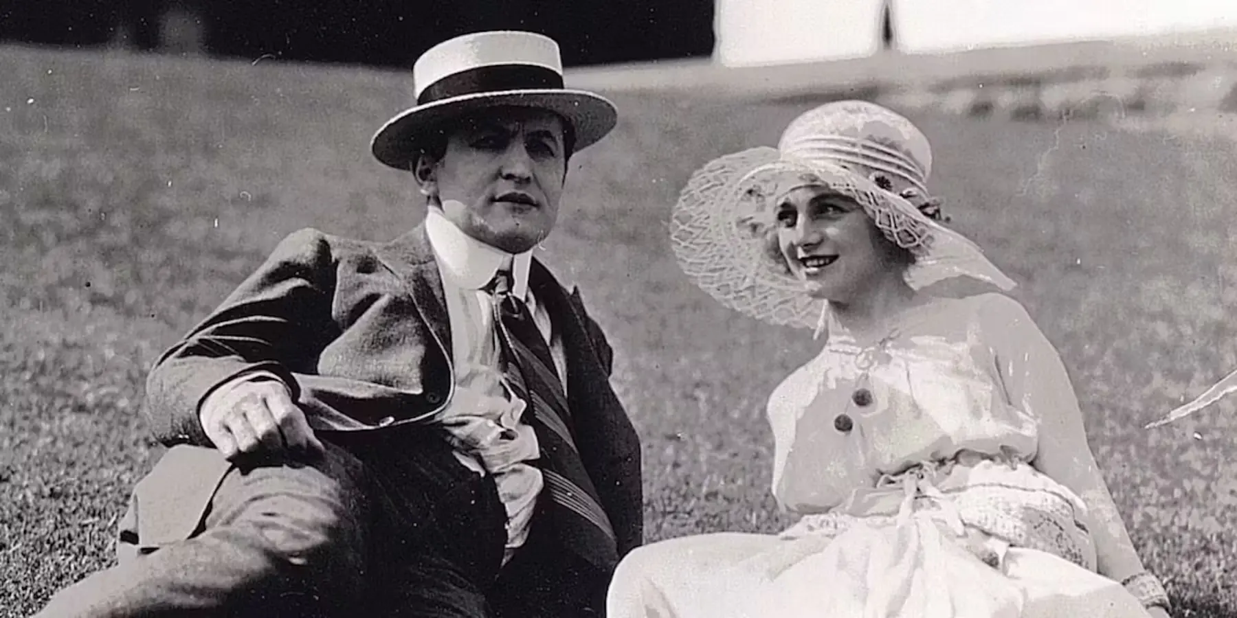 Houdini with his wife, Bess Rahner Houdini with his wife, Bess Rahner