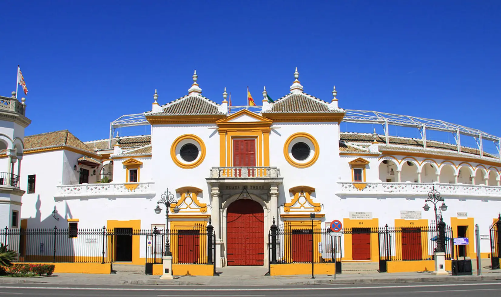 Plaza de Toros de la Maestranza Plaza de Toros de la Maestranza