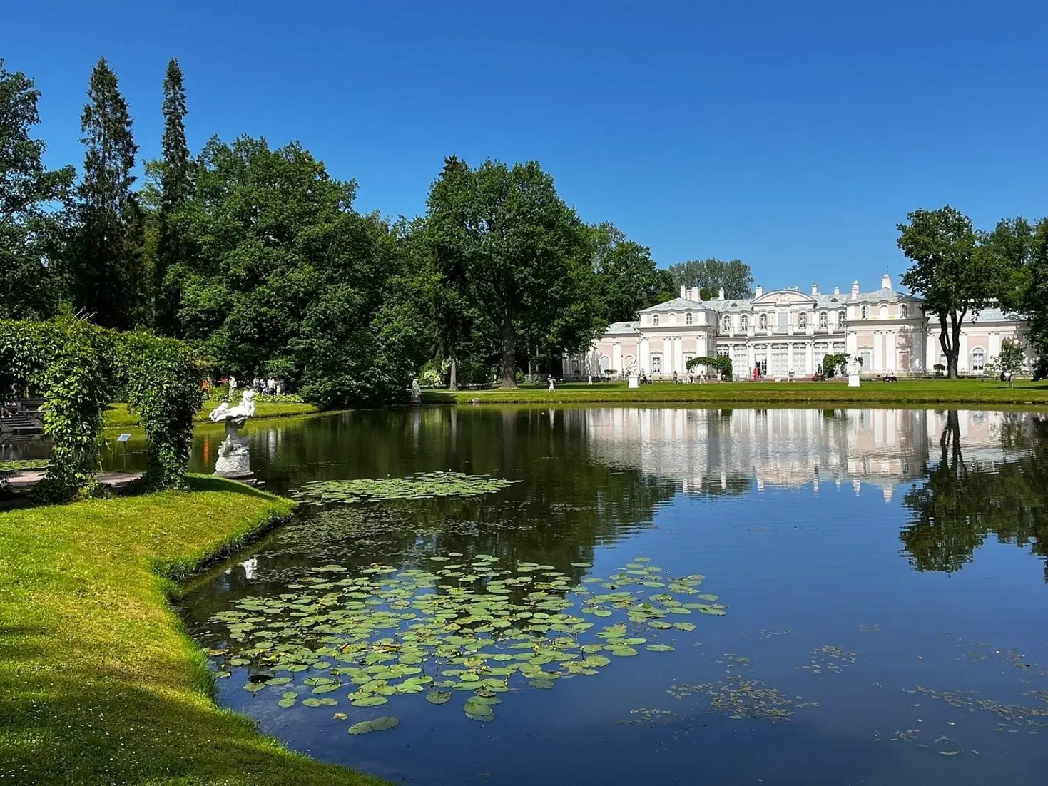 Chinoiserie Dream: Exotic East in Imperial Russia