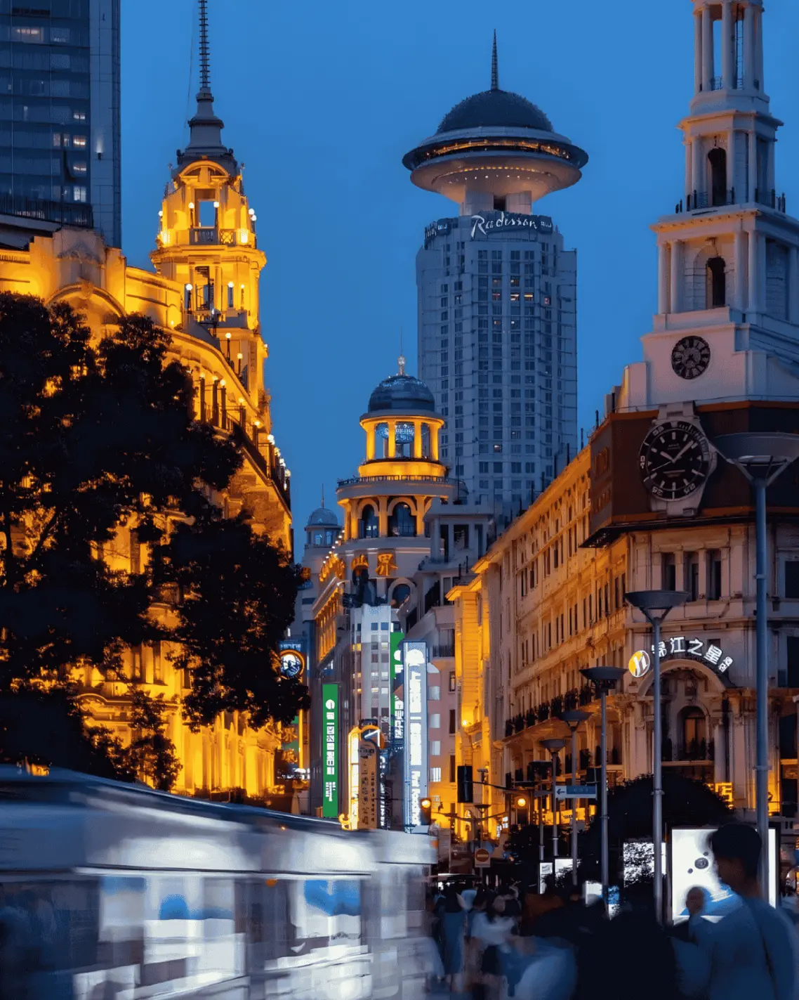 Top Fashion Capitals to Visit: Exploring the World’s Most Iconic Shopping Streets