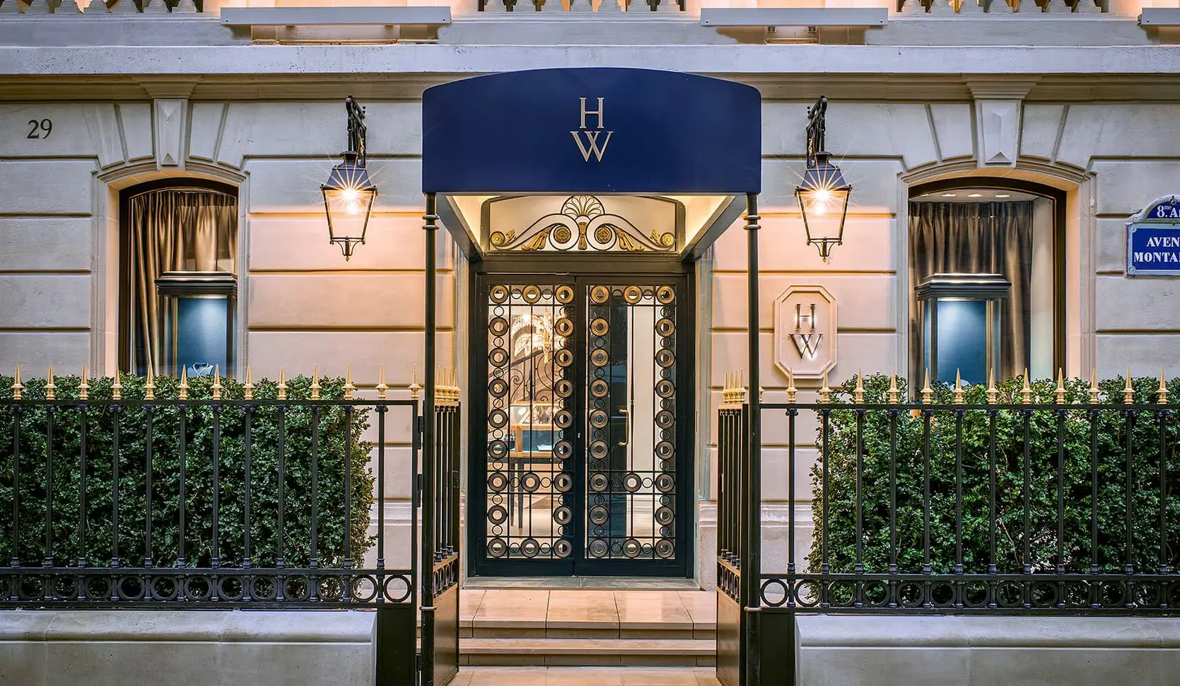 Harry Winston boutique on Avenue Montaigne