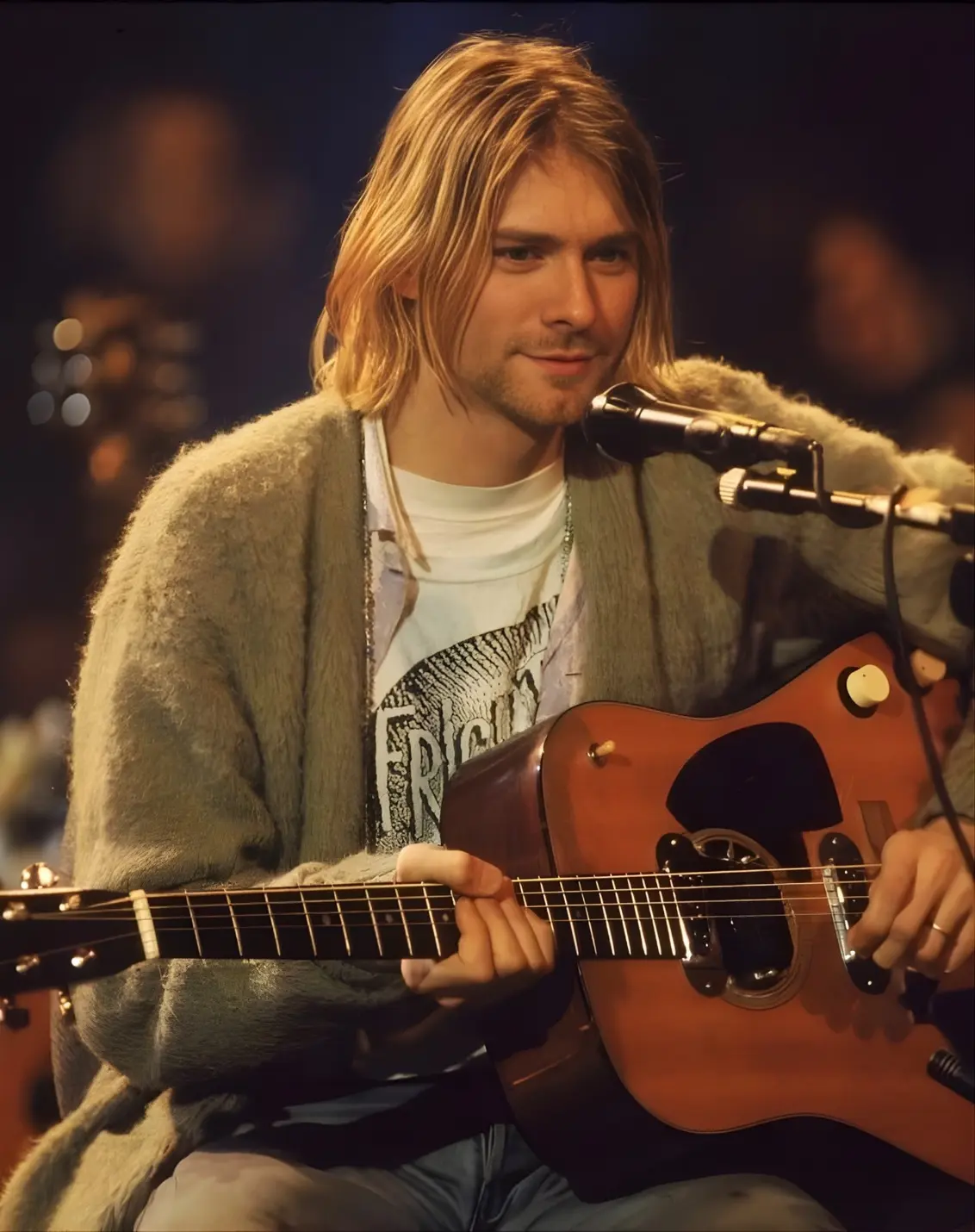 Unplugged in New York - Kurt Cobain, a Cardigan, and the Rise of Grunge