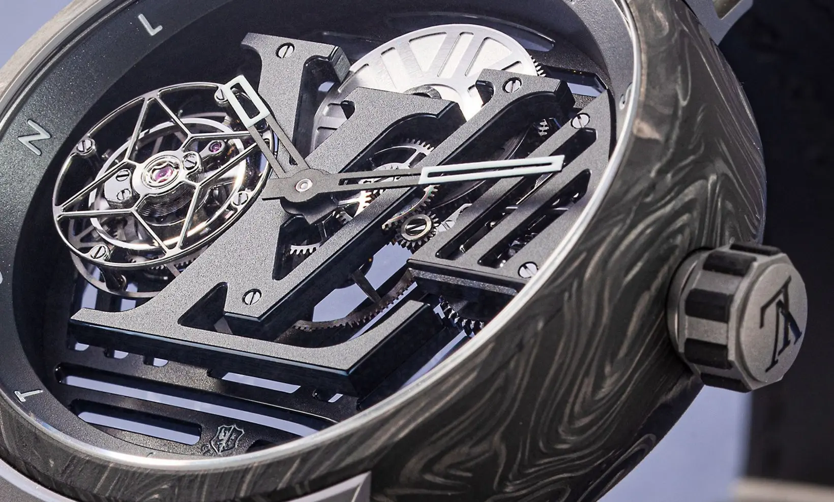 Tambour Curve Flying Tourbillon