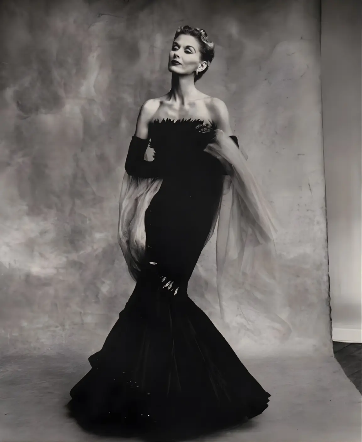 Lisa Fonssagrives-Penn in Rochas by Marcel Rochas for Vogue September 1950