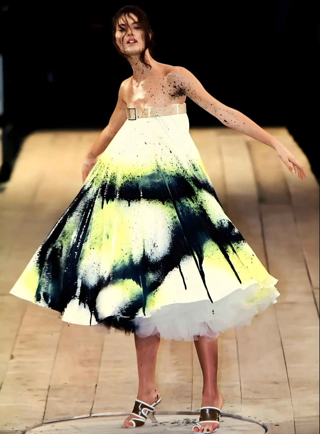 Shalom Harlow in Alexander McQueen Spring 1999