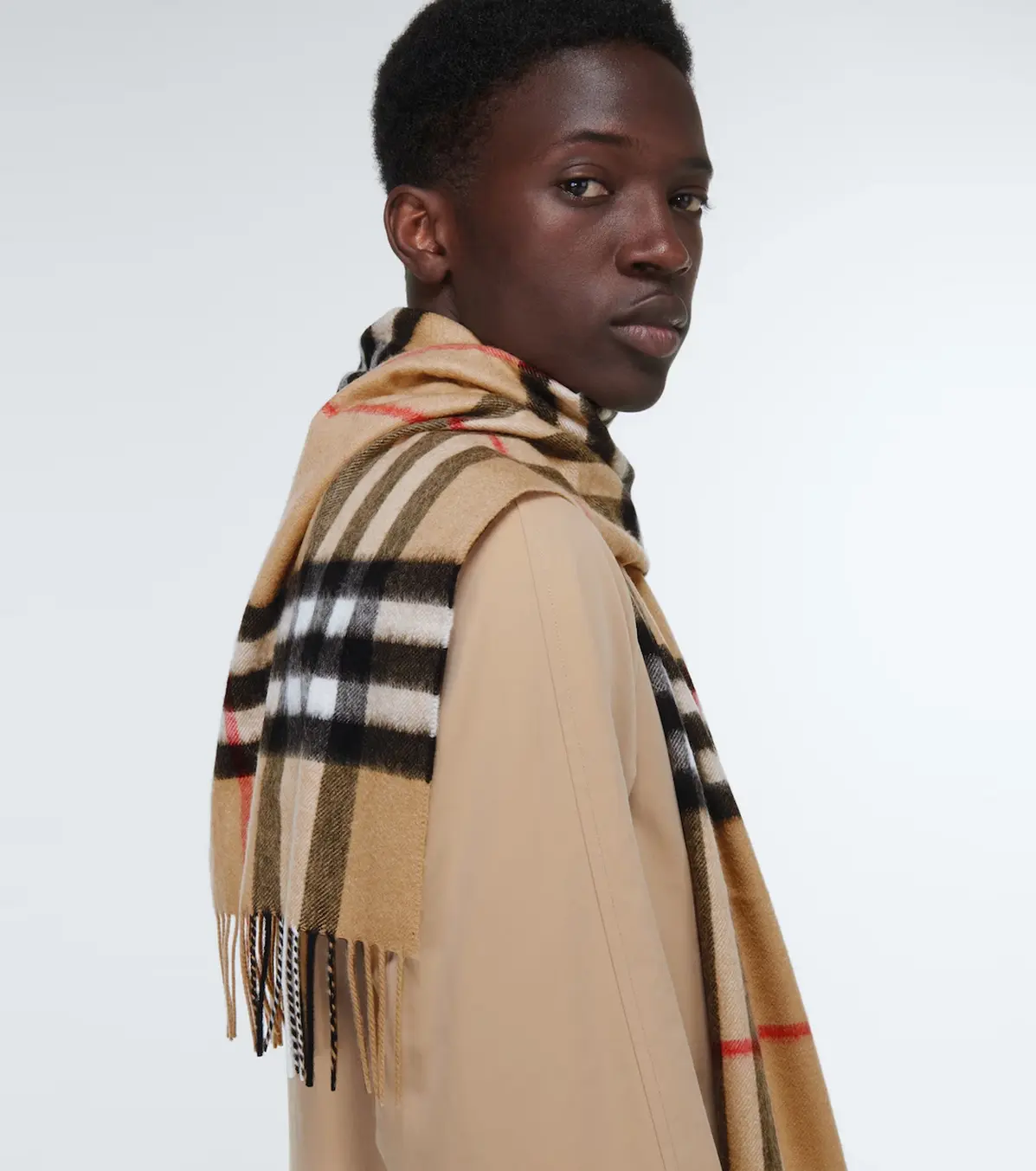 Men wearing Burberry Cashmere Scarf Men wearing Burberry Cashmere Scarf