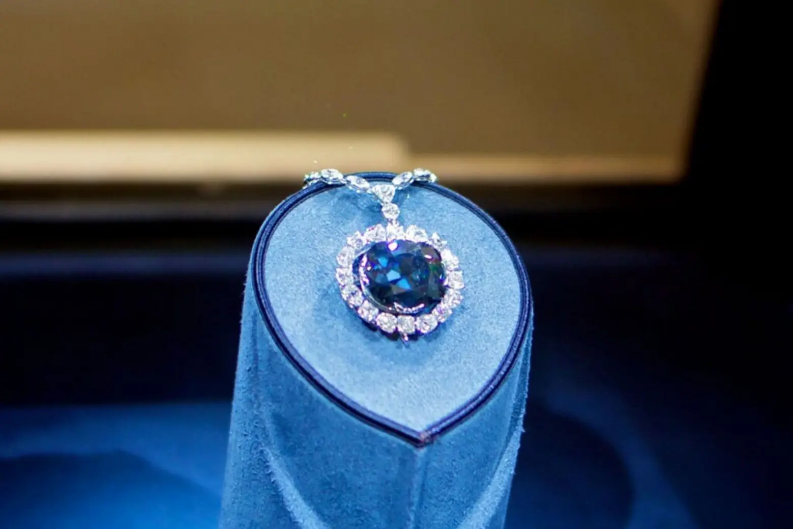 The Hope Diamond on display at the Smithsonian Hope Diamond at the Smithsonian