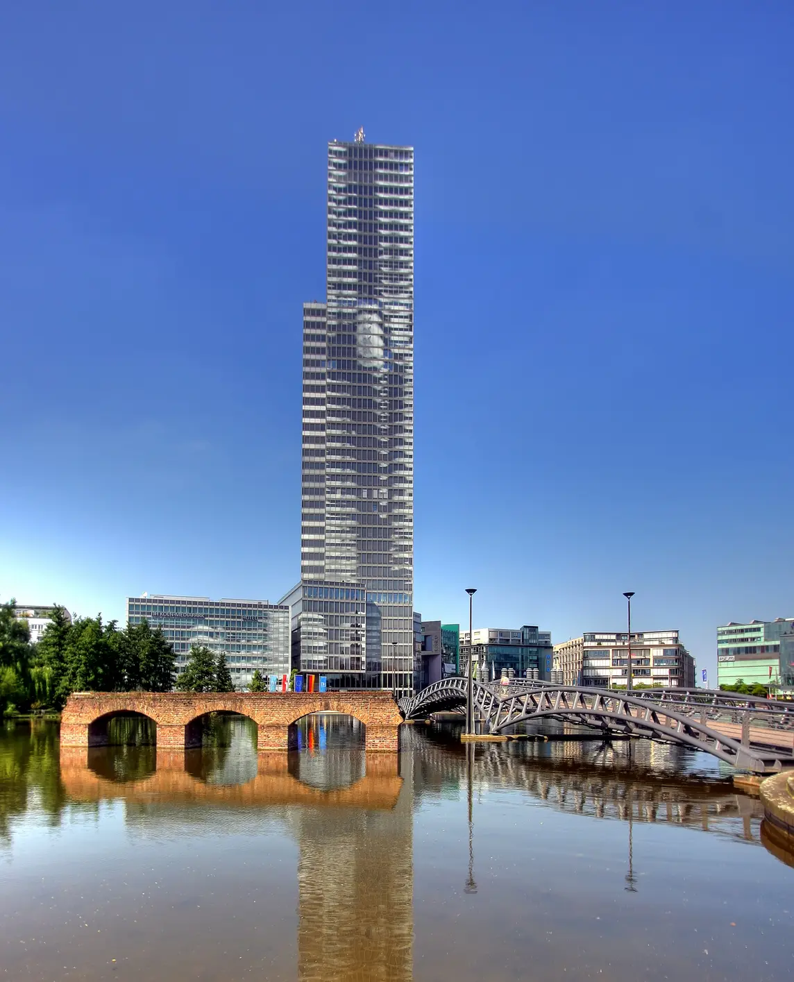 Cologne Tower (KölnTurm) rises above MediaPark Cologne Tower (KölnTurm) rises above MediaPark