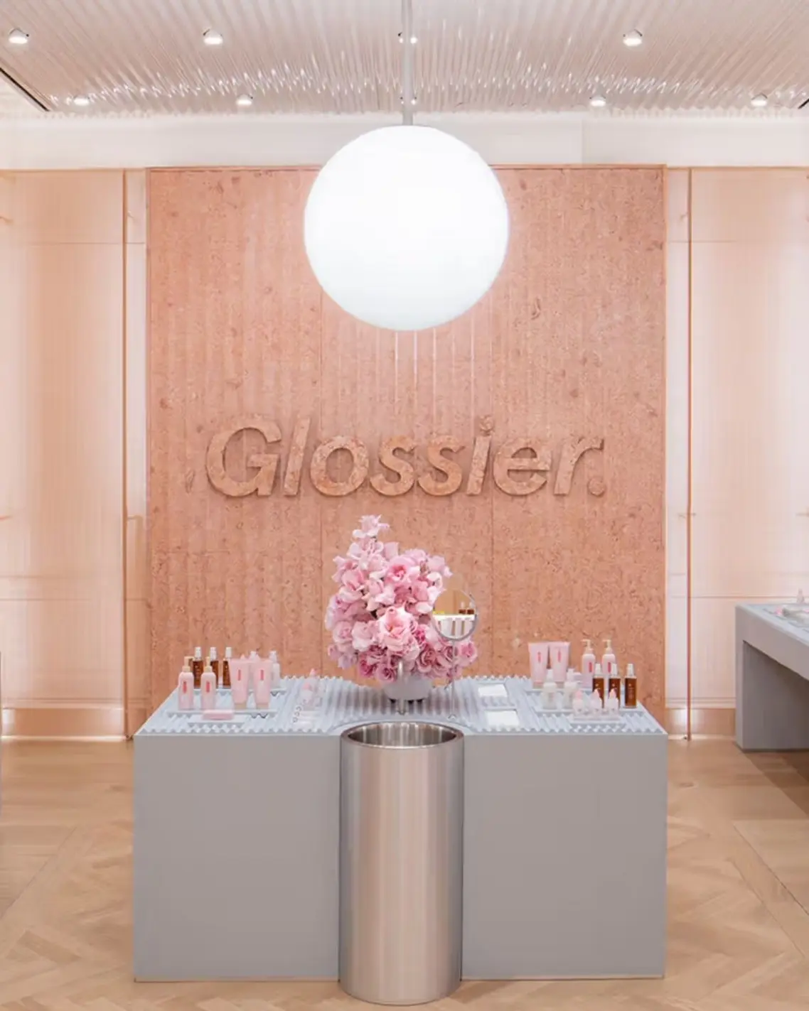 Glossier flagship stores: The Rise of Experiential Beauty Retail