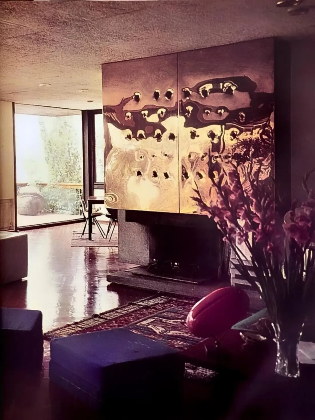 The Concetto Spaziale diptych at Bardini’s villa in Varigotti