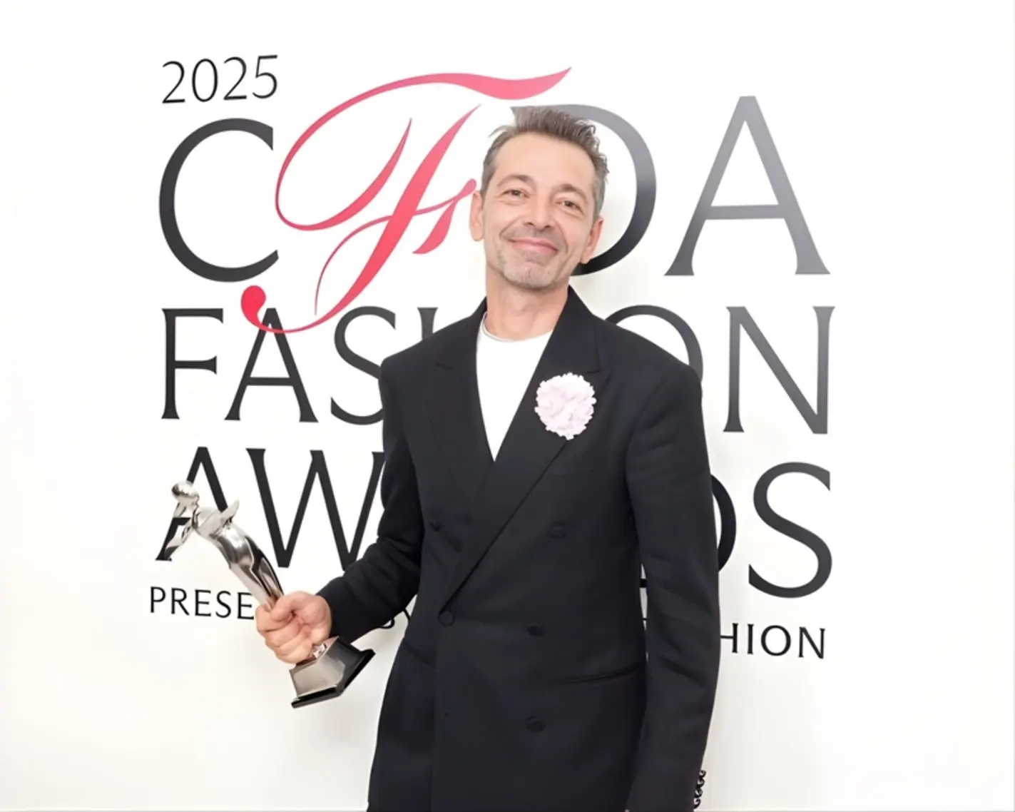 Atelier Versace Revival Confronts the House’s Past 5