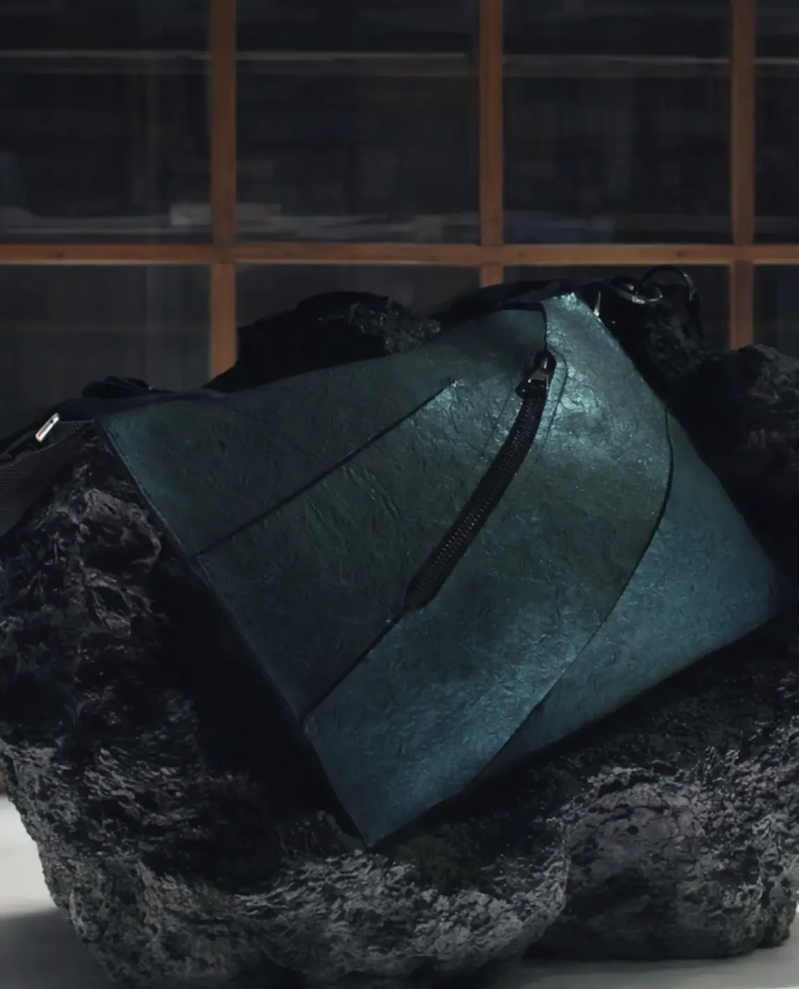 T-Rex Leather Handbag Brings Prehistory To Fashion