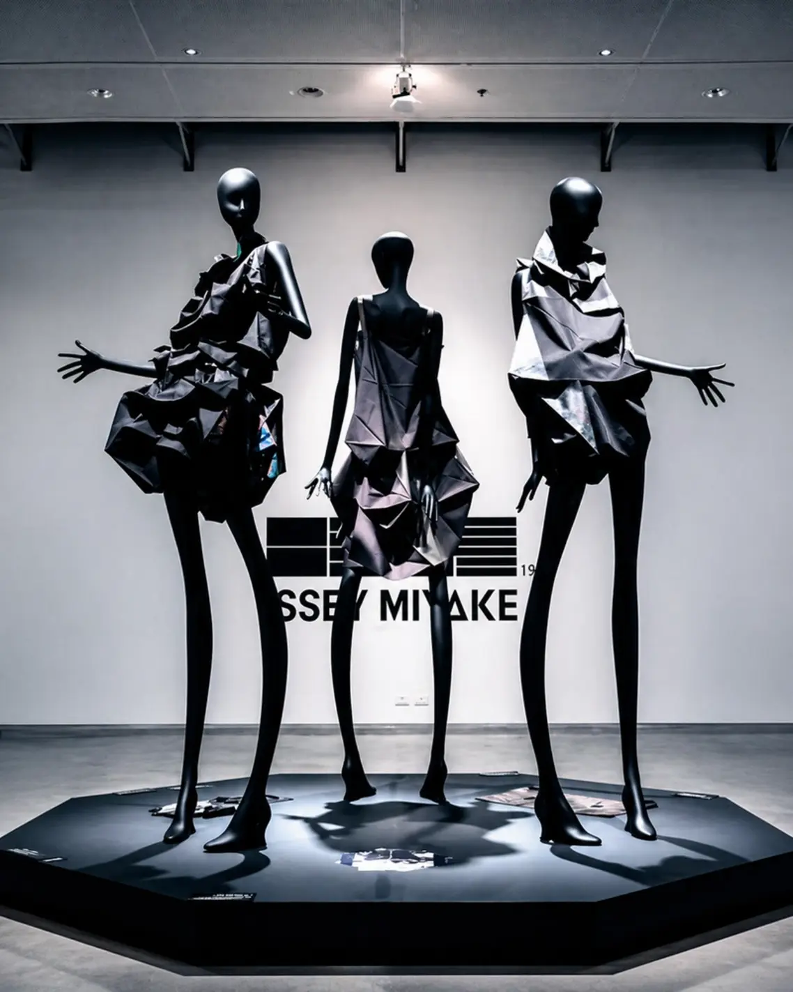 Fashion Exhibitions And The Politics Of Display